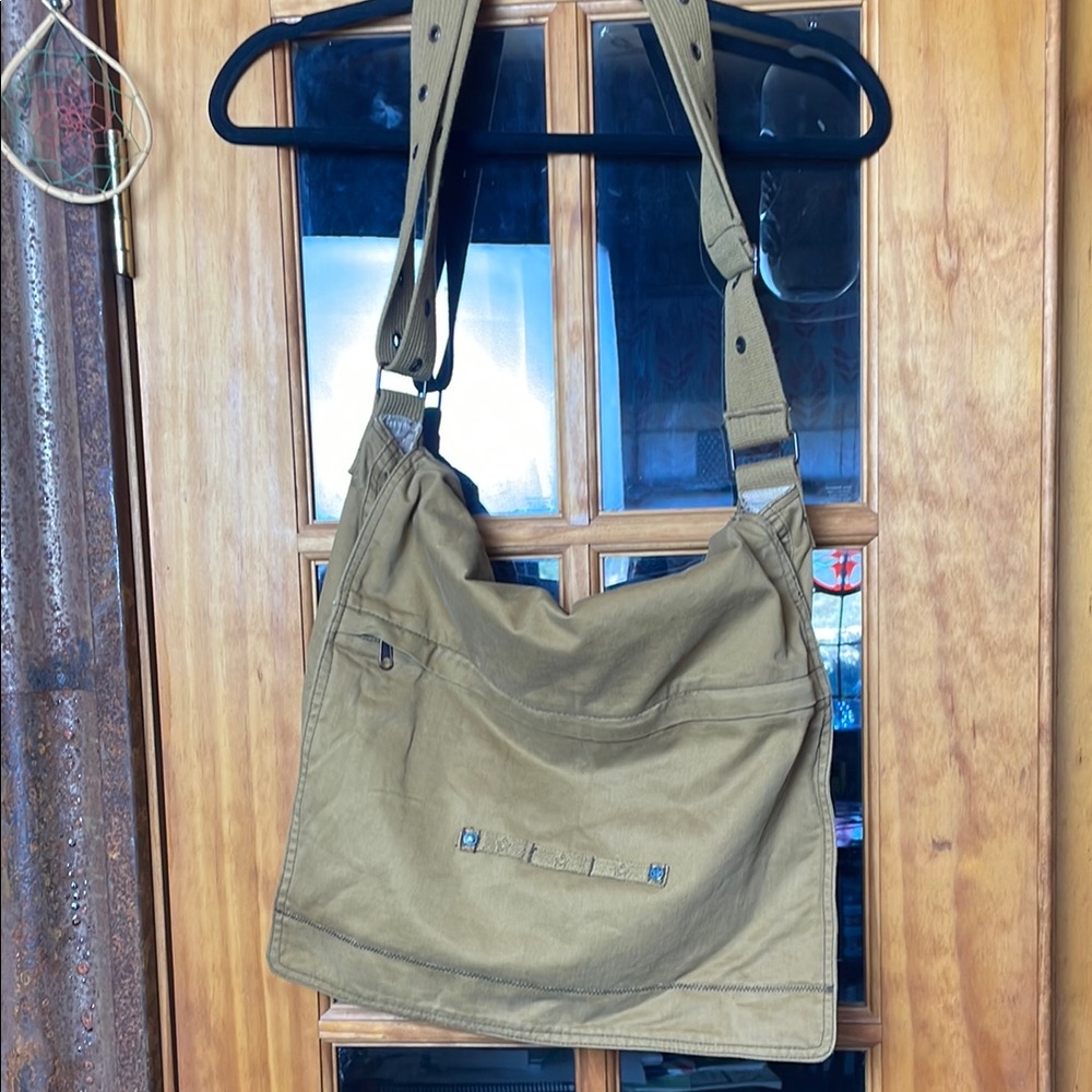 TILT Tan Shoulder Bag Durable Fabric Design with Great Straps!